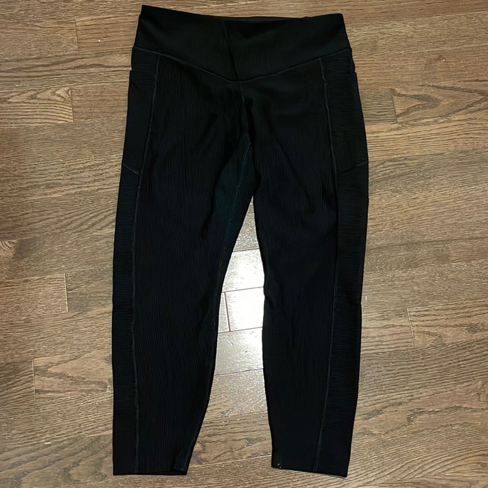 OLD NAVY ribbed active high rise leggings with pockets